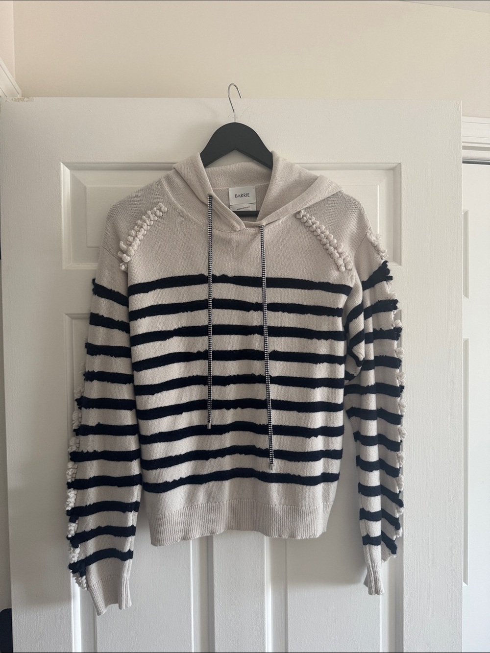 BARRIE CASHMERE Cream & Black Striped Hooded Knit Sweater